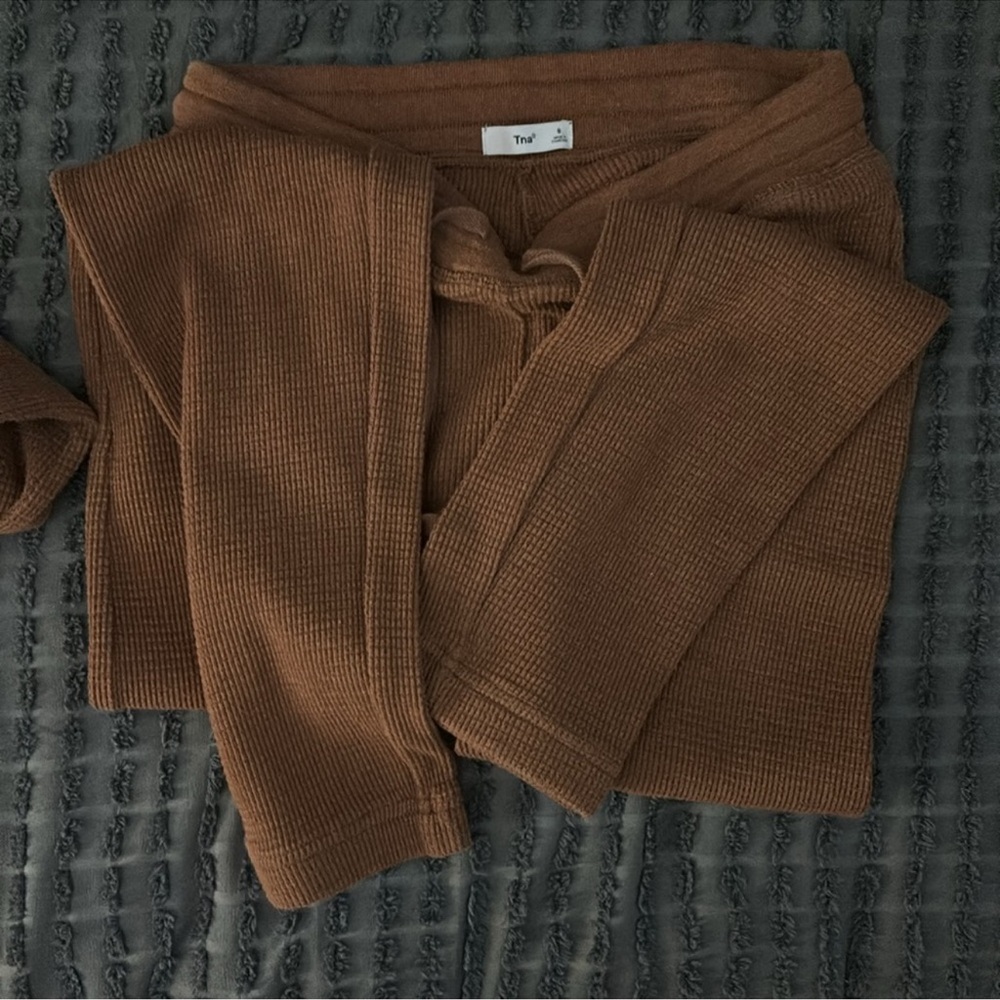 TNA Brown Ribbed Long Sleeve Crop Top & Jogger Set - Picture 6 of 6